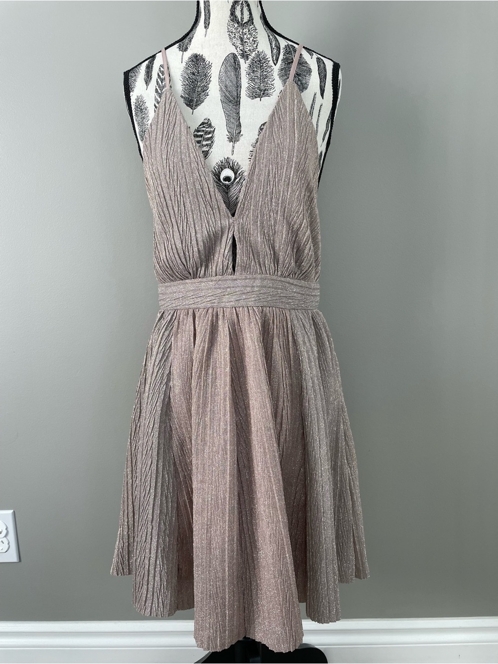 LUXXEL - Riley Pleated Mini Dress - Picture 7 of 10